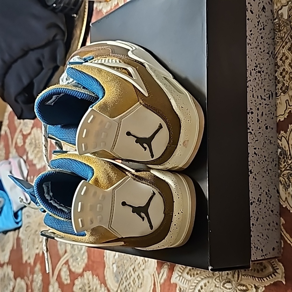 Size 5.5Y | Air Jordan 4 Retro GS 'Cacao Wow' - Picture 3 of 6